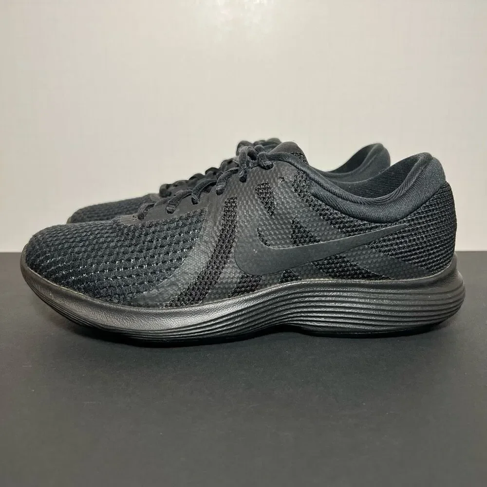 Womens NIKE Revolution 4 Triple Black Running Shoes / Size 6